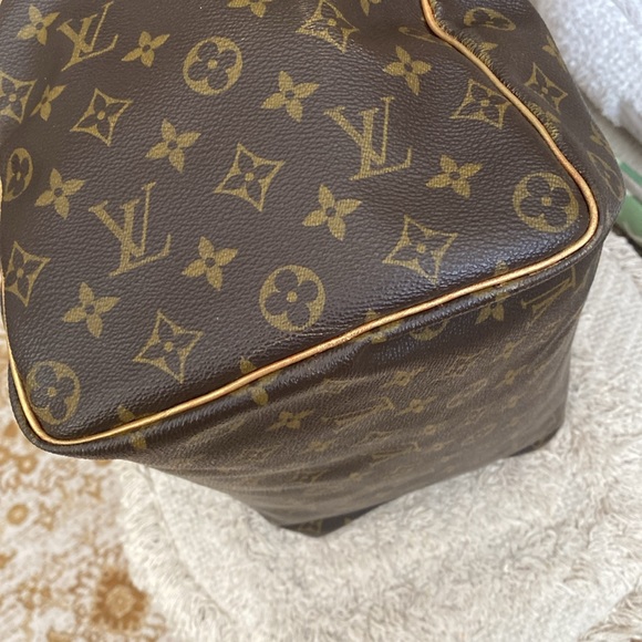 Authentic Vintage Louis Vuitton 35 Speedy - Picture 6 of 15